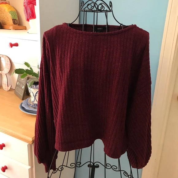 Burgundy sweater - Picture 1 of 9